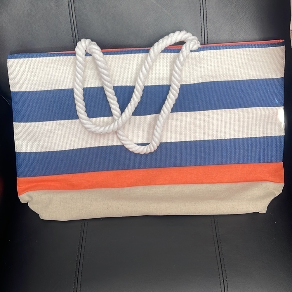DSW tote and cosmetic’s bag - Picture 2 of 7